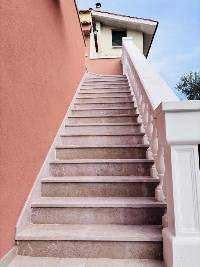 Villa Raffaele Трани Екстериор снимка